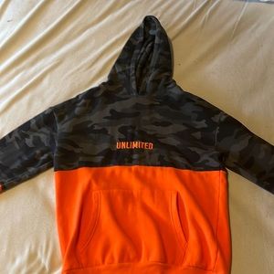 Unlimited Small mens sweater